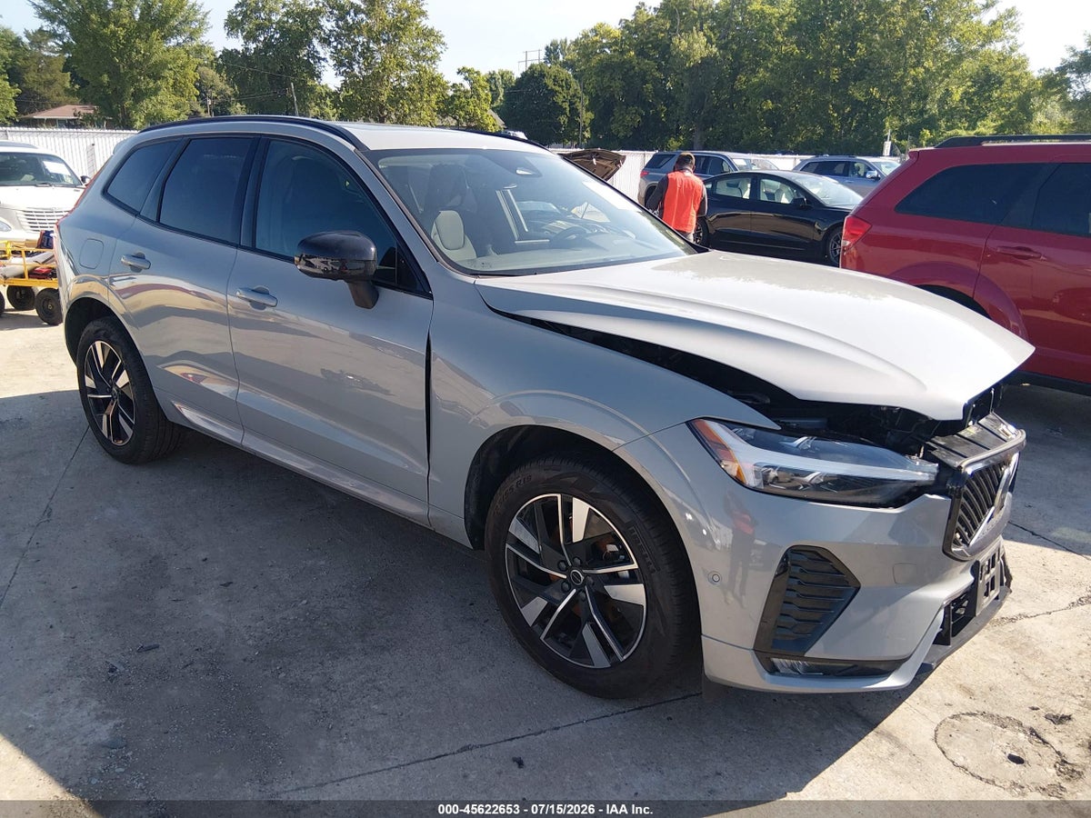 2026 VOLVO XC60 B5 PLUS