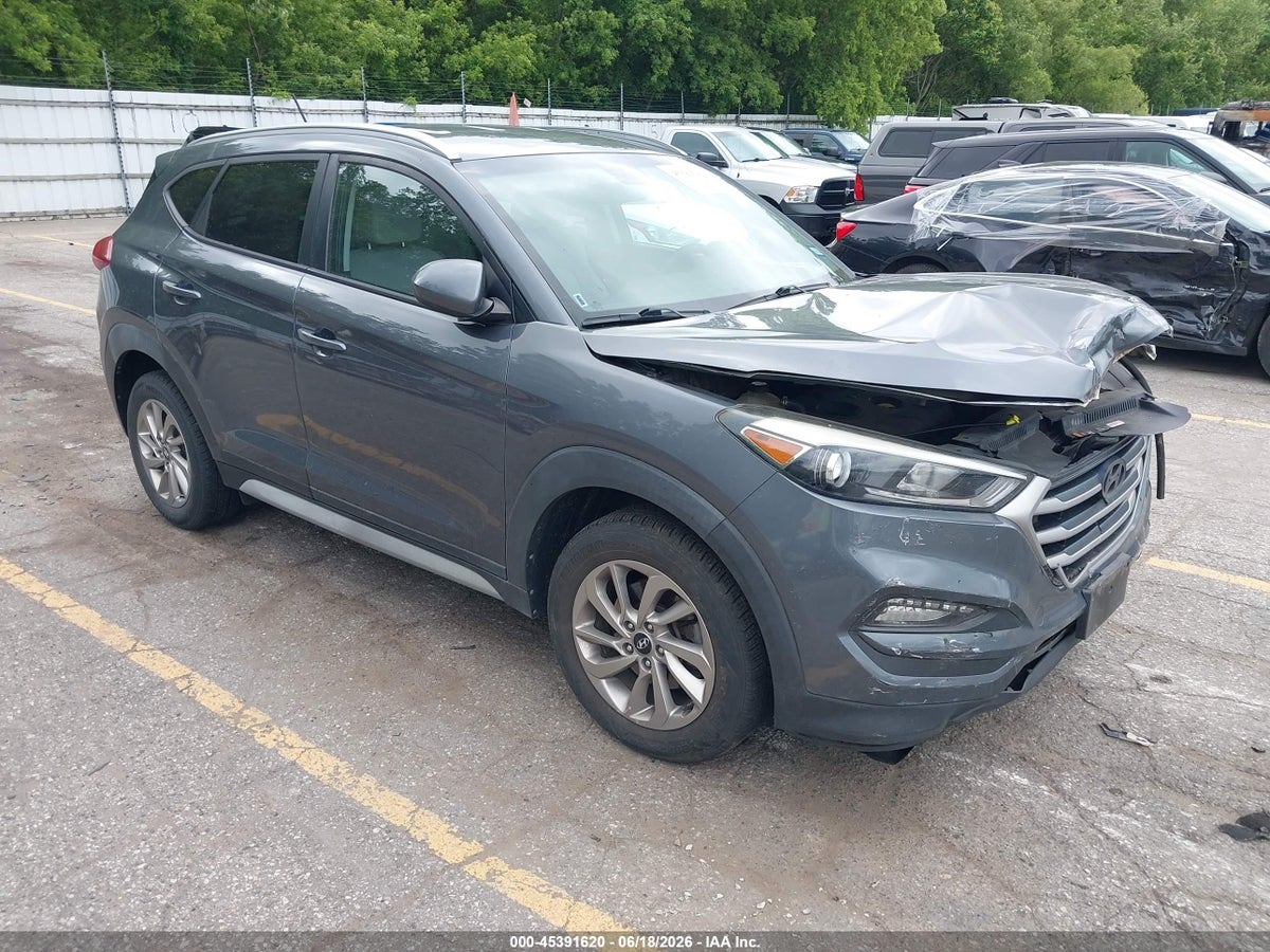 2017 HYUNDAI TUCSON SE