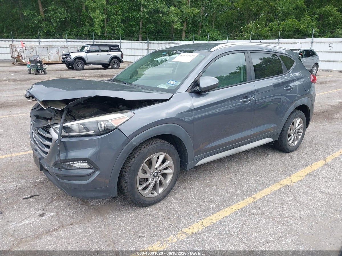 2017 HYUNDAI TUCSON SE — снимка 2