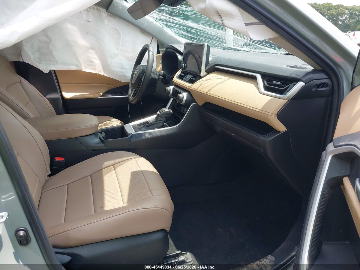 2023 TOYOTA RAV4 XLE PREMIUM — снимка 5