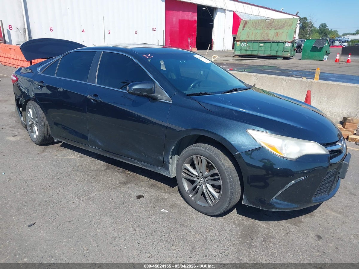 2016 TOYOTA CAMRY SE