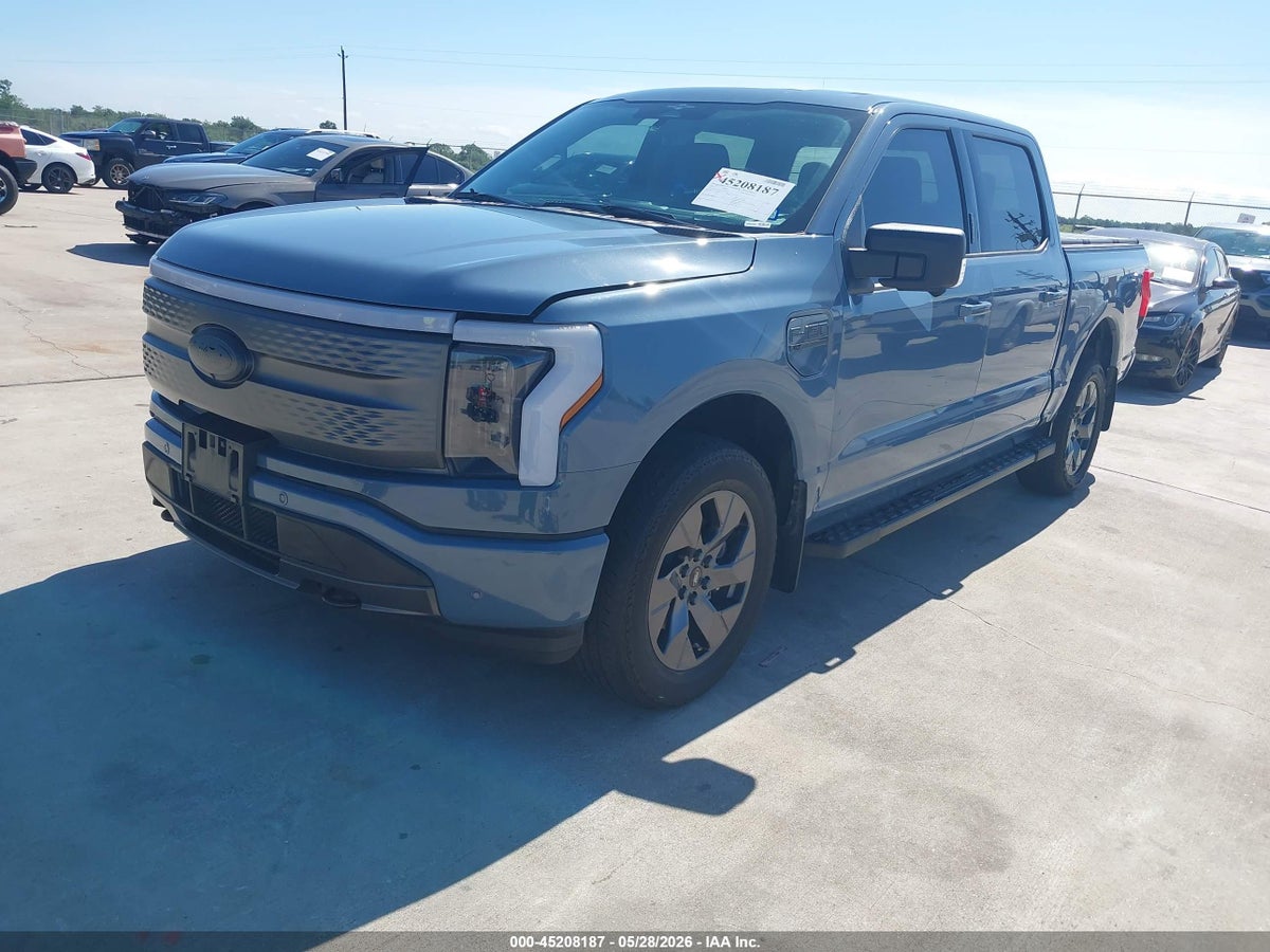 2023 FORD F-150 LIGHTNING XLT — снимка 2
