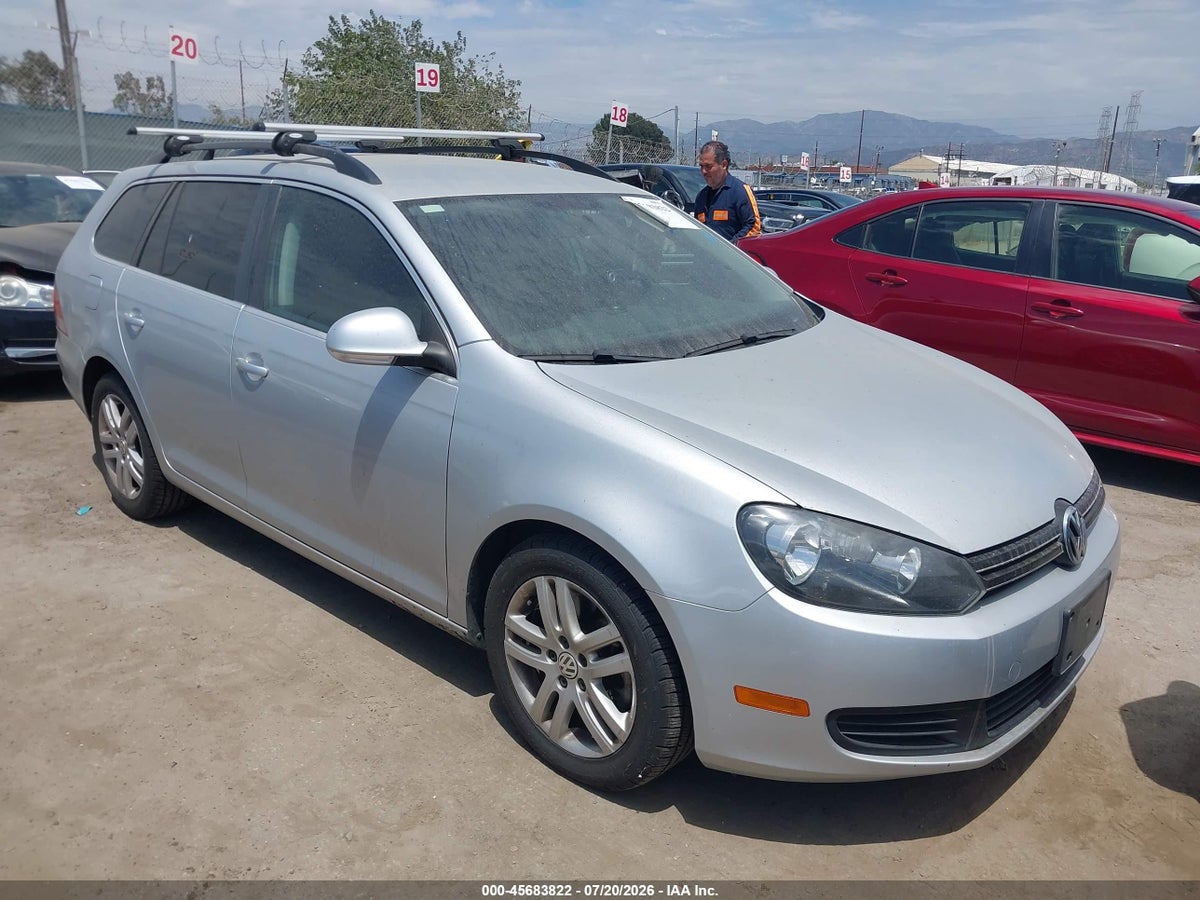 2013 VOLKSWAGEN JETTA SPORTWAGEN 2.0L TDI