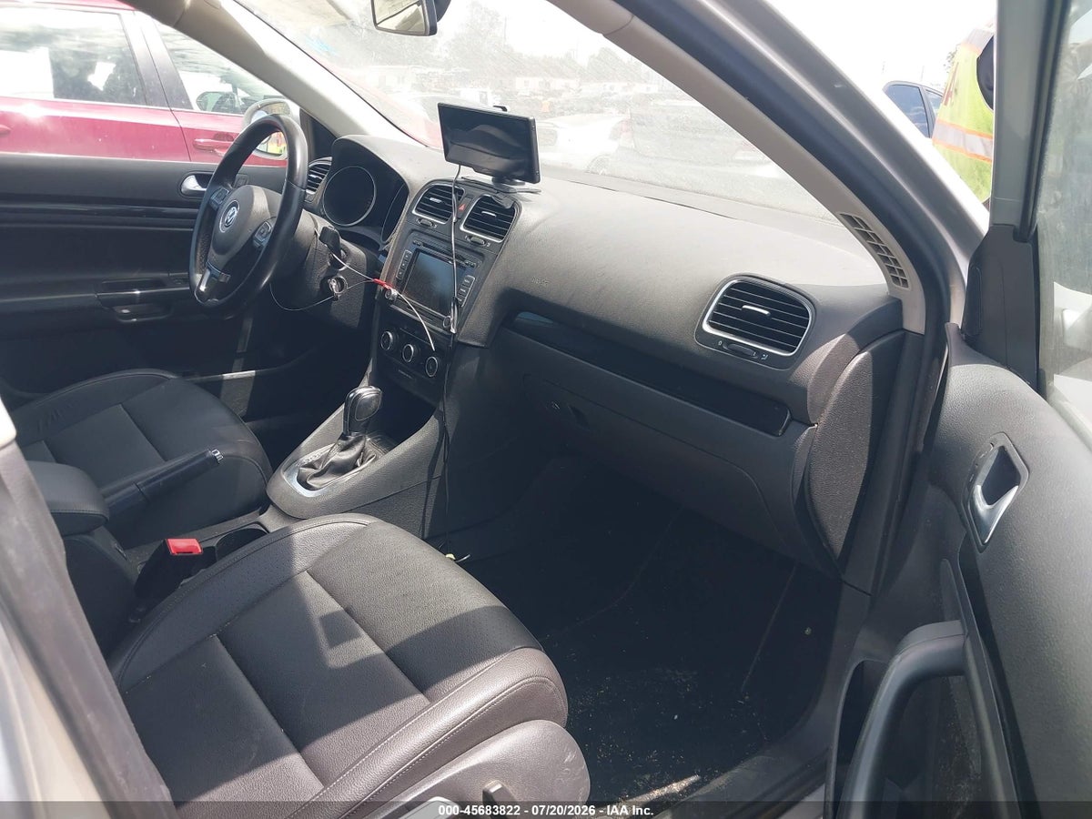 2013 VOLKSWAGEN JETTA SPORTWAGEN 2.0L TDI — снимка 5