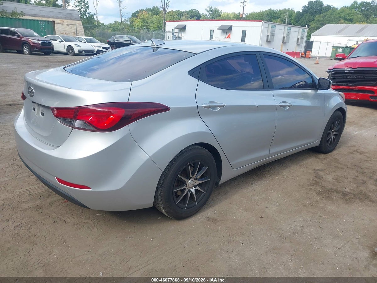 2016 HYUNDAI ELANTRA SE — снимка 4