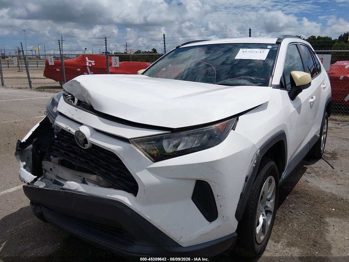 2020 TOYOTA RAV4 LE — снимка 2