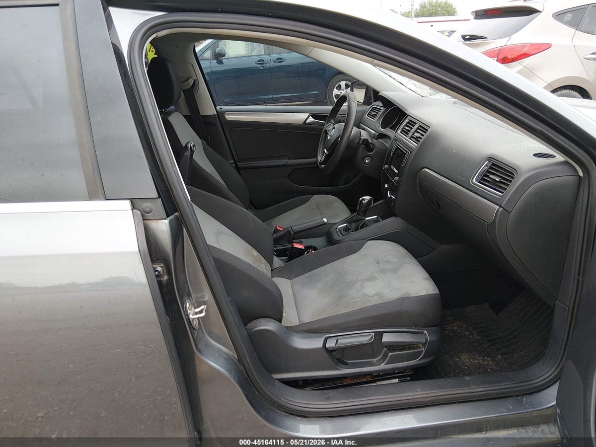 2017 VOLKSWAGEN JETTA 1.4T S — снимка 5
