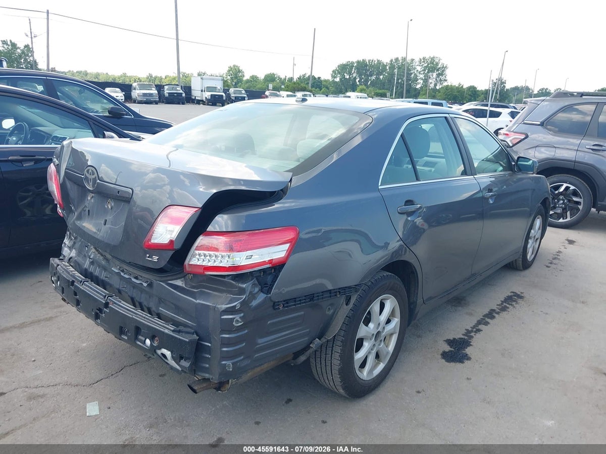 2011 TOYOTA CAMRY LE — снимка 4