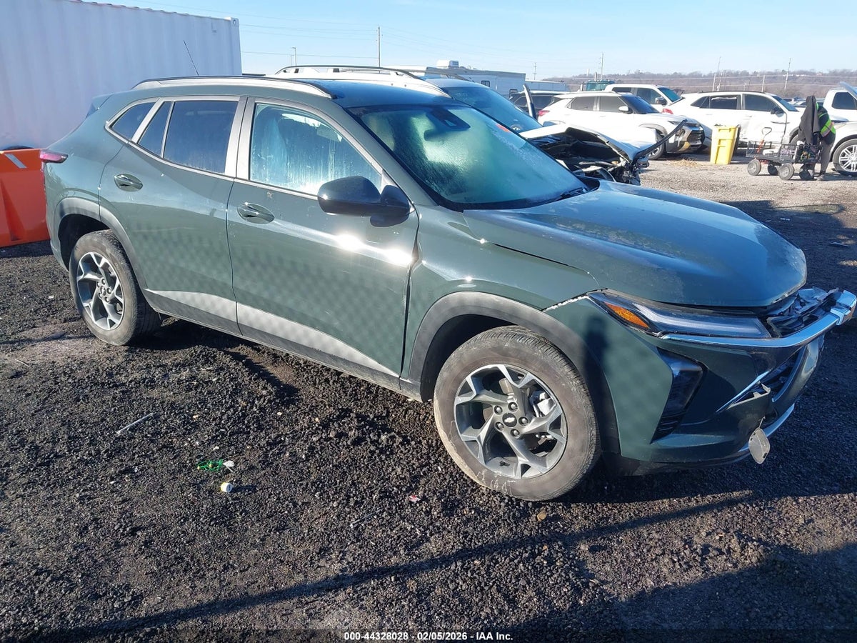 2025 CHEVROLET TRAX FWD LT