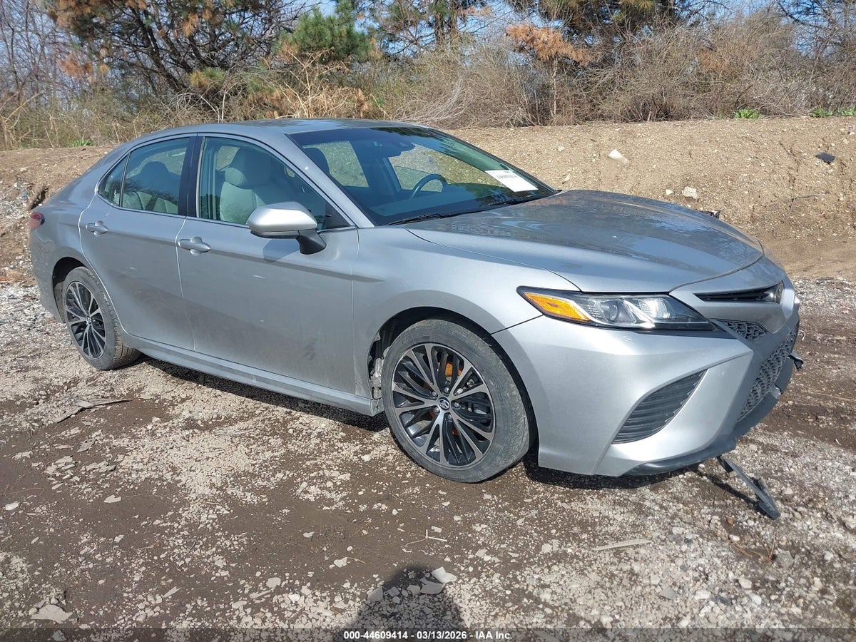 2019 TOYOTA CAMRY SE