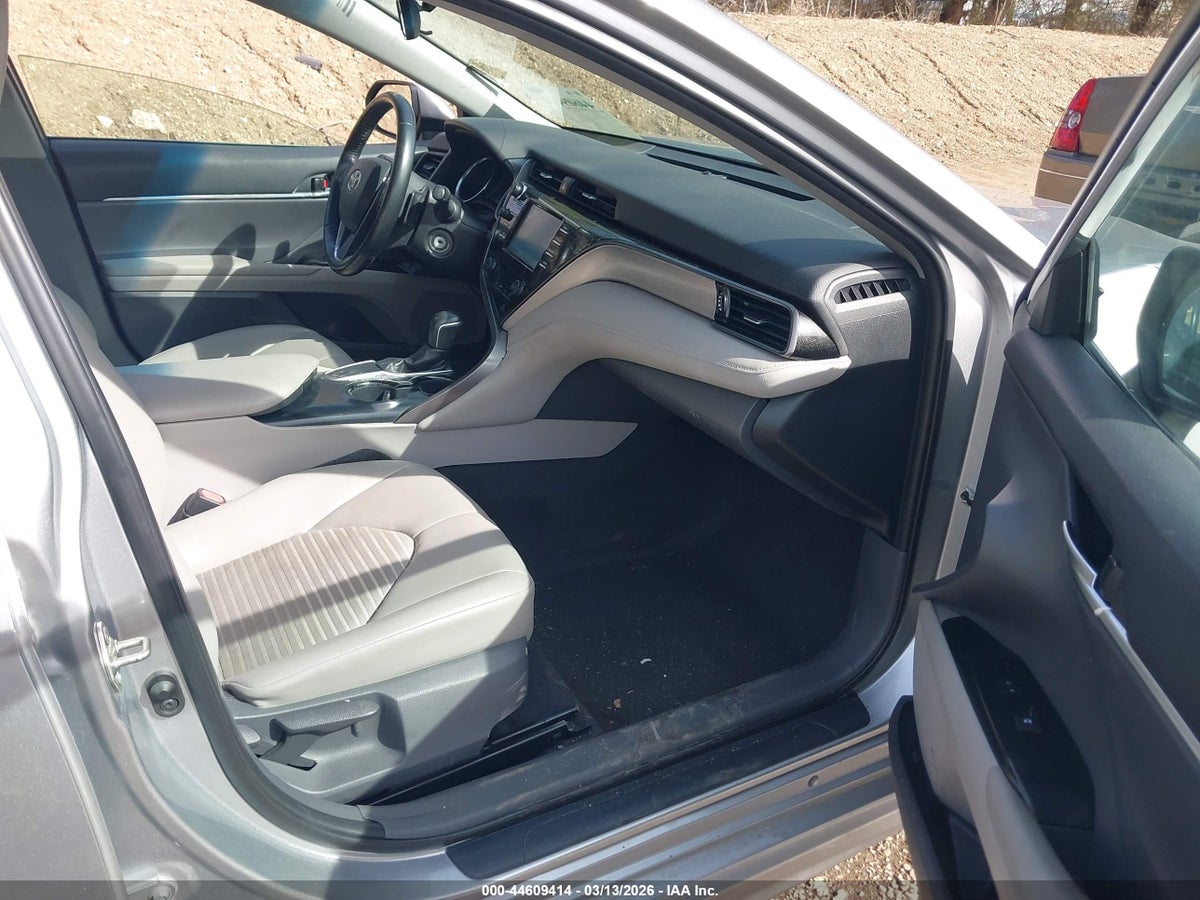 2019 TOYOTA CAMRY SE — снимка 5