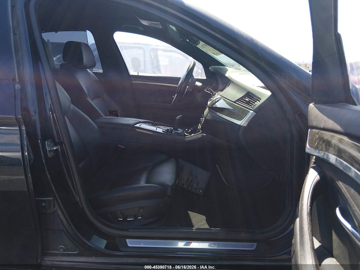2013 BMW 550I — снимка 5