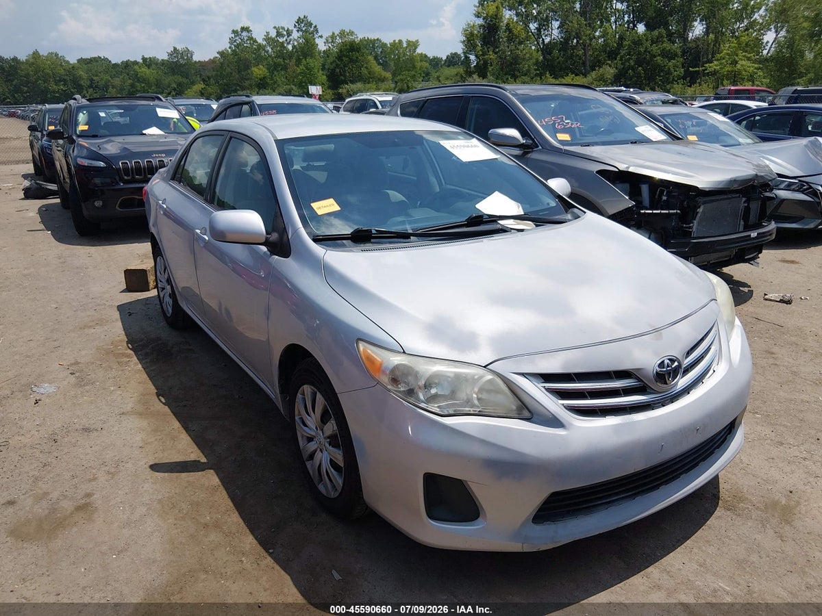 2013 TOYOTA COROLLA LE