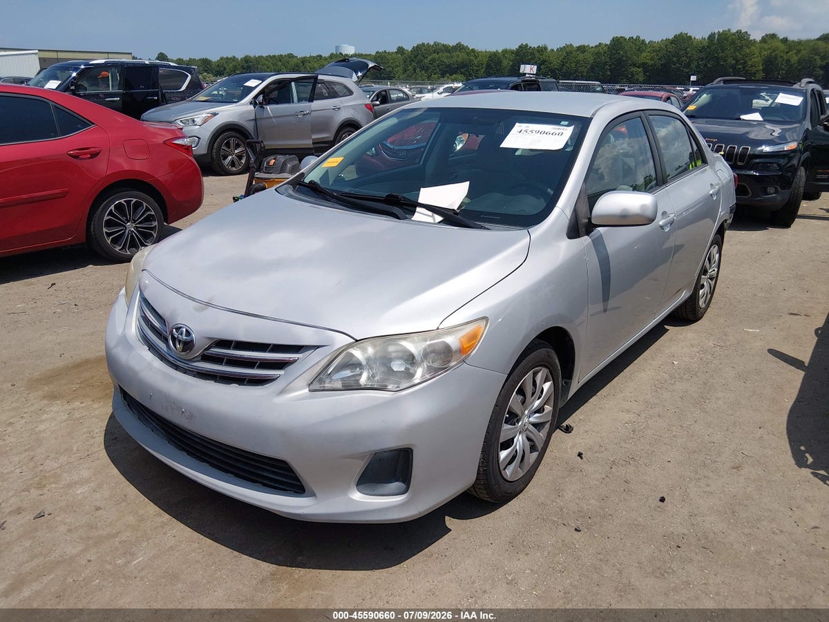 2013 TOYOTA COROLLA LE — снимка 2