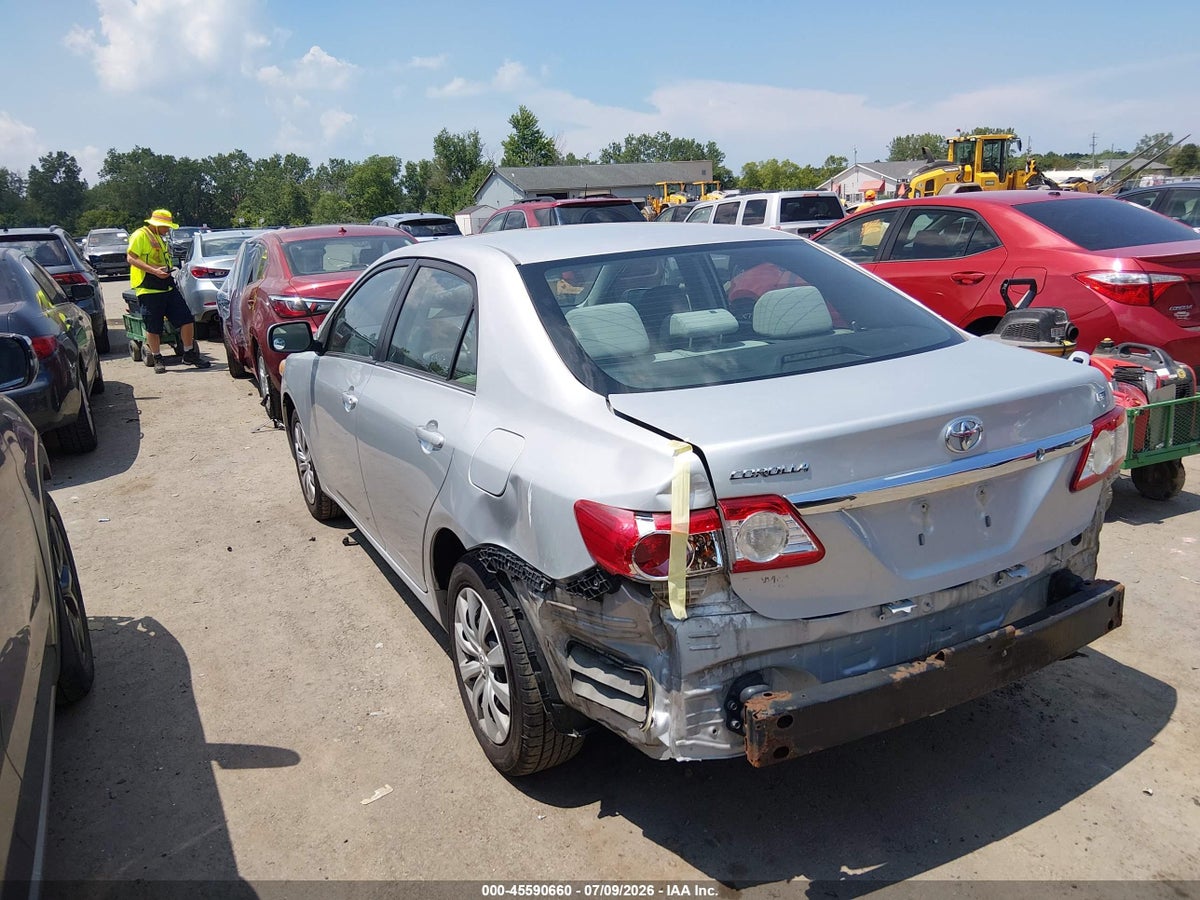 2013 TOYOTA COROLLA LE — снимка 3