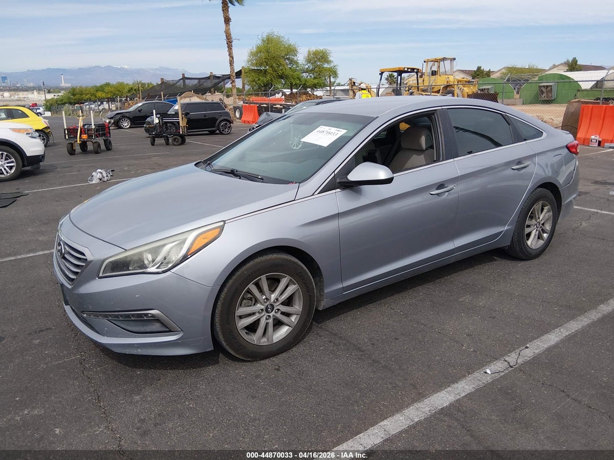 2015 HYUNDAI SONATA SE — снимка 2