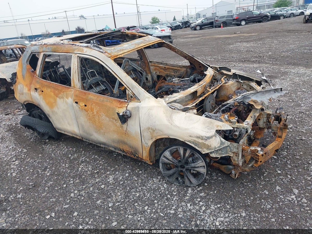 2017 NISSAN ROGUE SL