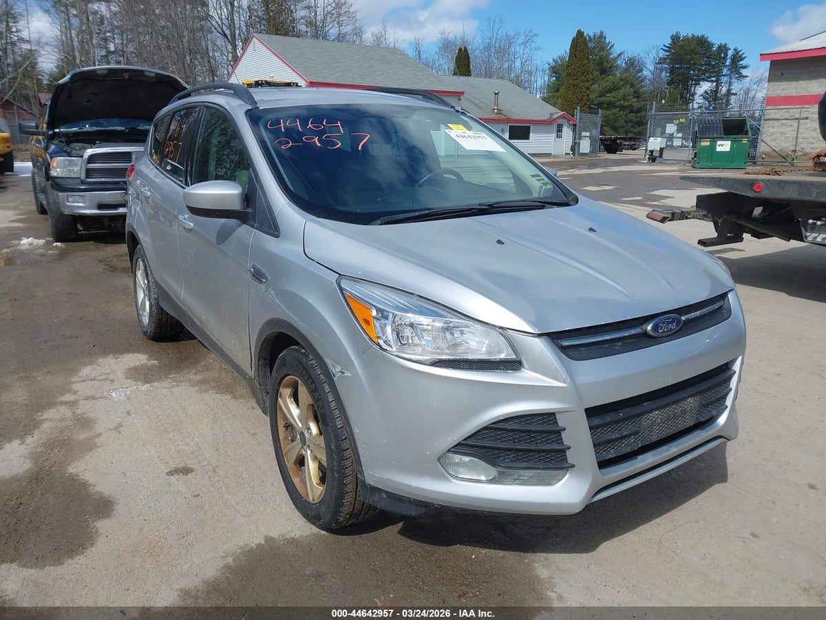 2015 FORD ESCAPE SE