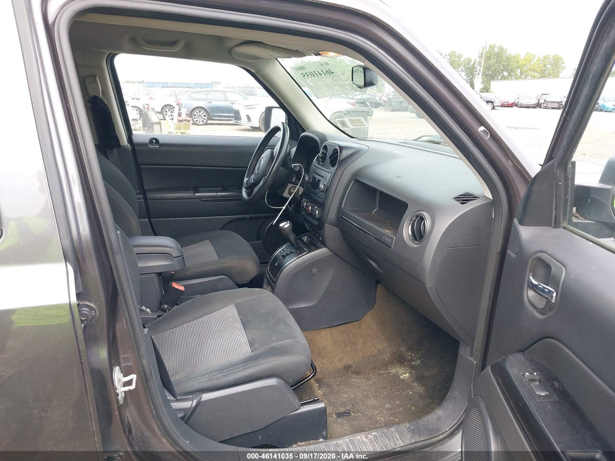 2017 JEEP PATRIOT LATITUDE FWD — photo 5