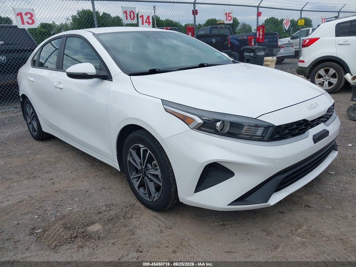 2023 KIA FORTE LXS