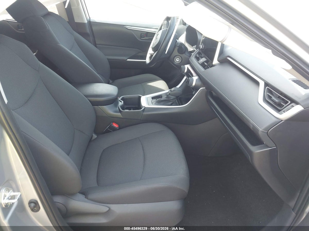 2025 TOYOTA RAV4 LE — снимка 5