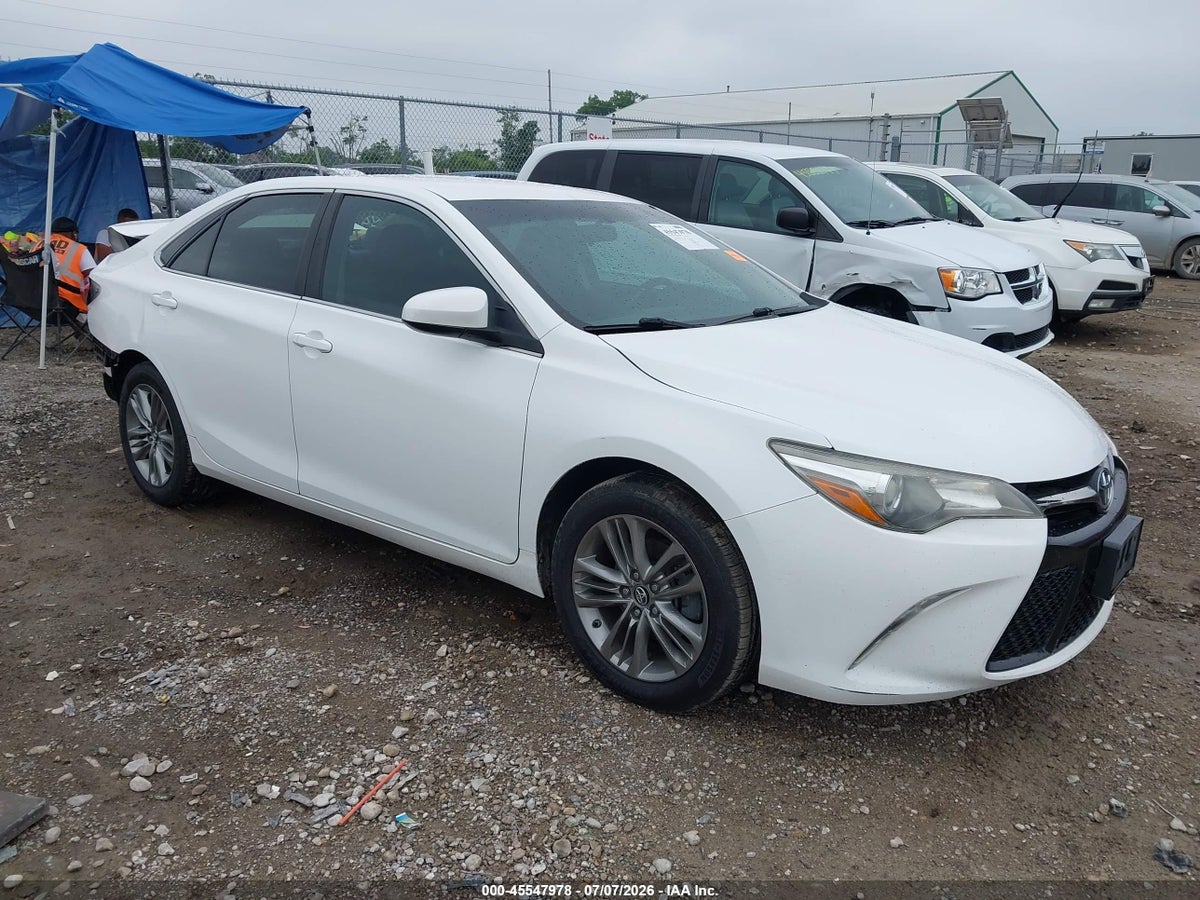 2017 TOYOTA CAMRY SE
