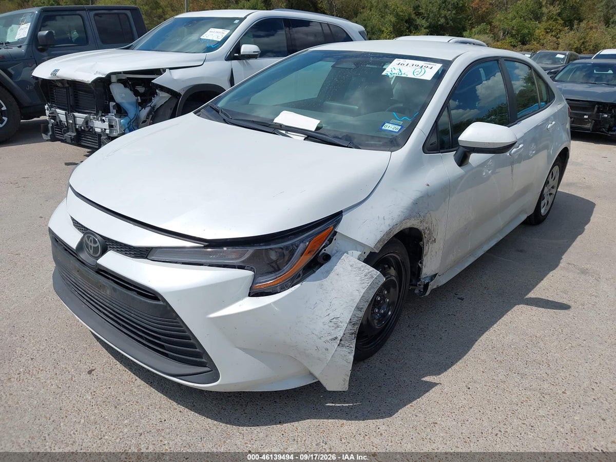 2026 TOYOTA COROLLA LE — photo 2