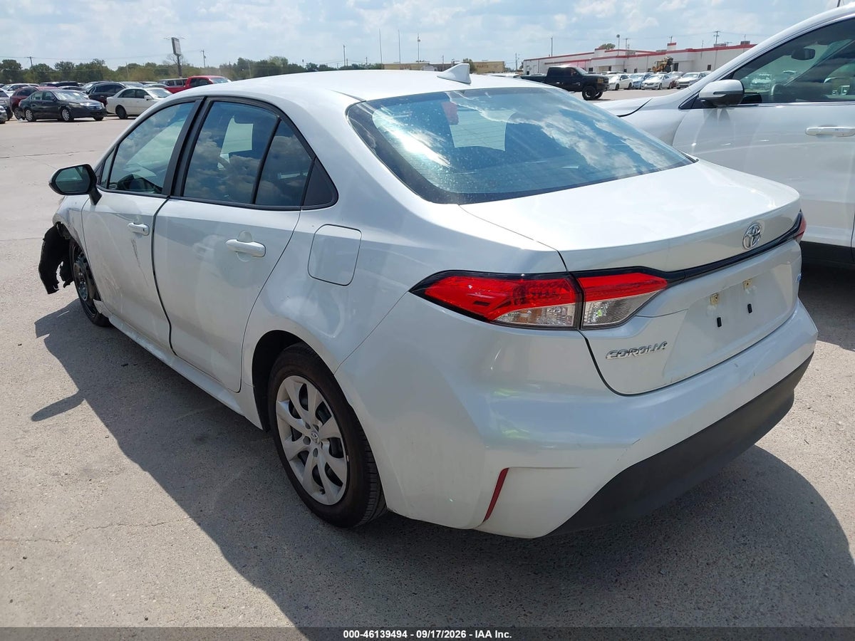 2026 TOYOTA COROLLA LE — photo 3