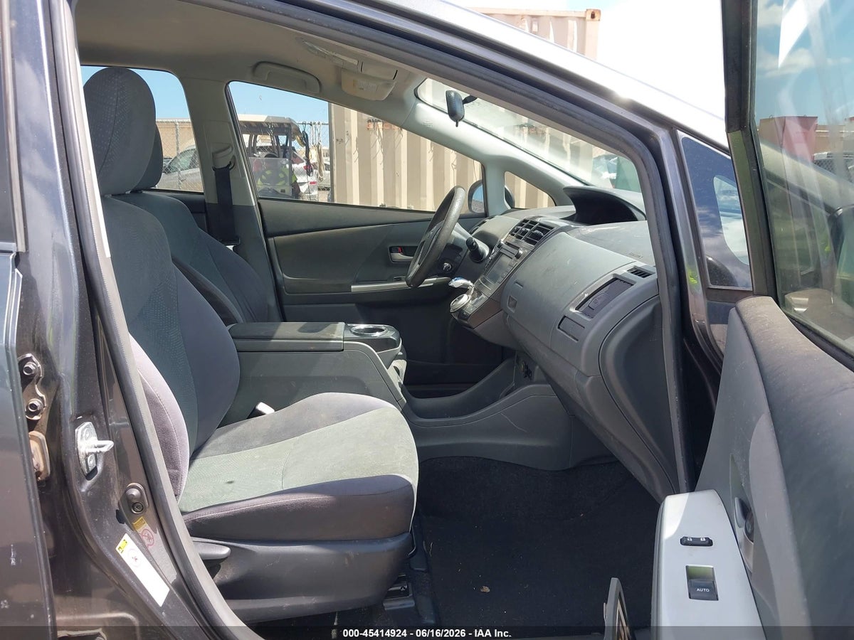 2013 TOYOTA PRIUS V FIVE/THREE/TWO — снимка 5