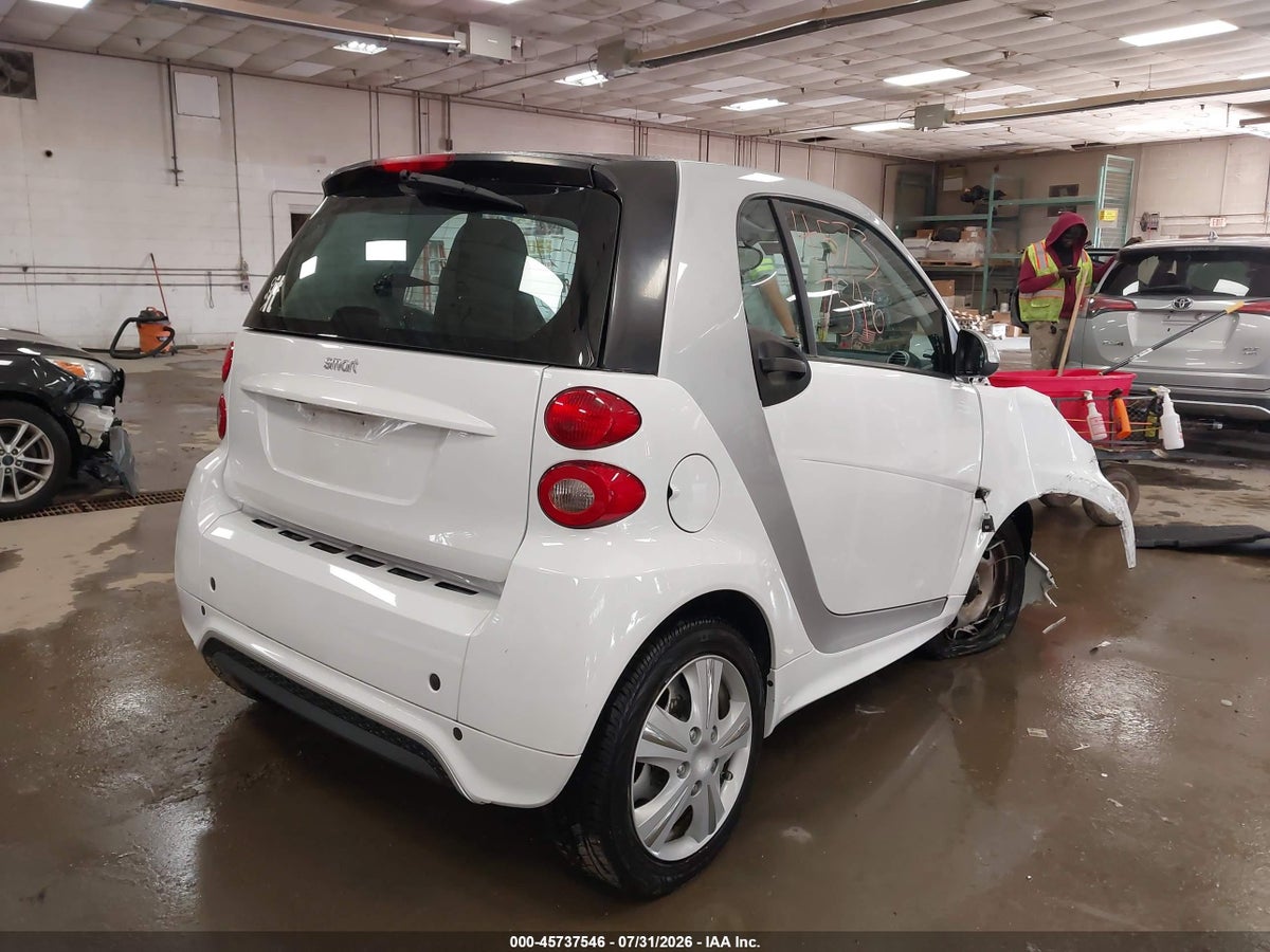 2015 SMART FORTWO PURE — photo 4