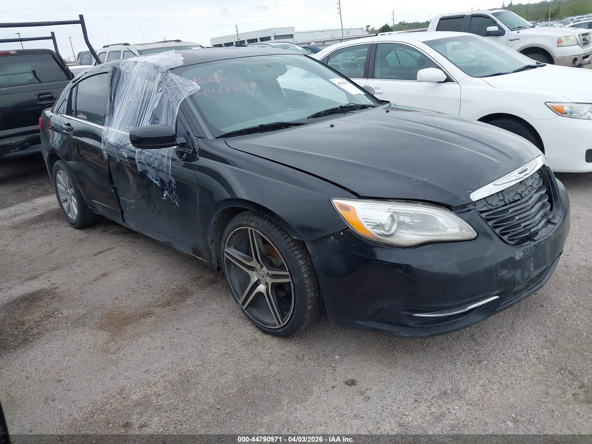 2014 CHRYSLER 200 TOURING