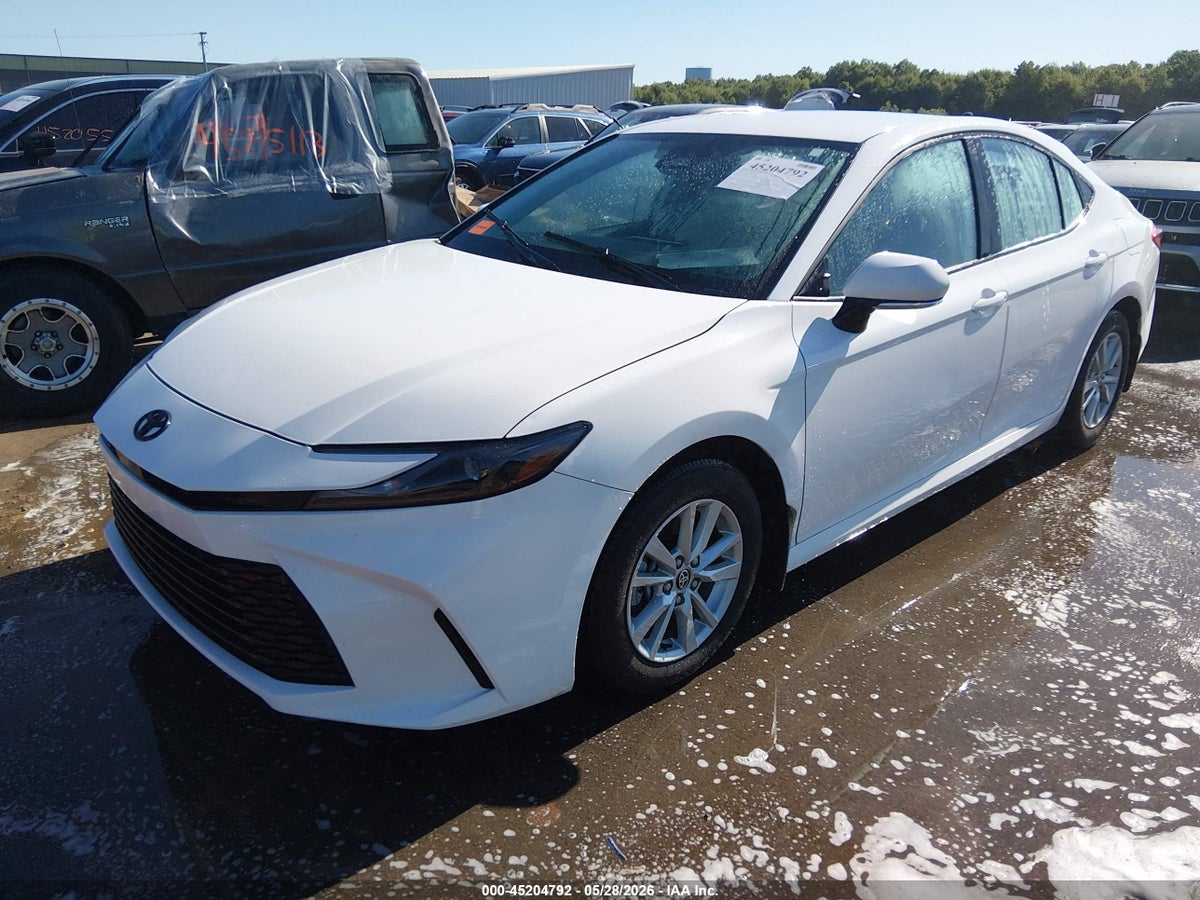 2025 TOYOTA CAMRY LE — снимка 2