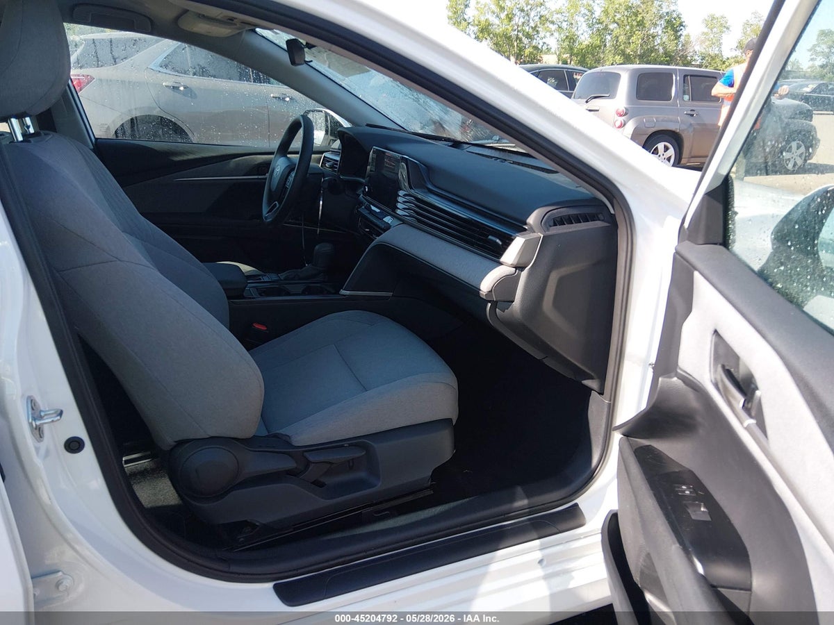 2025 TOYOTA CAMRY LE — снимка 5