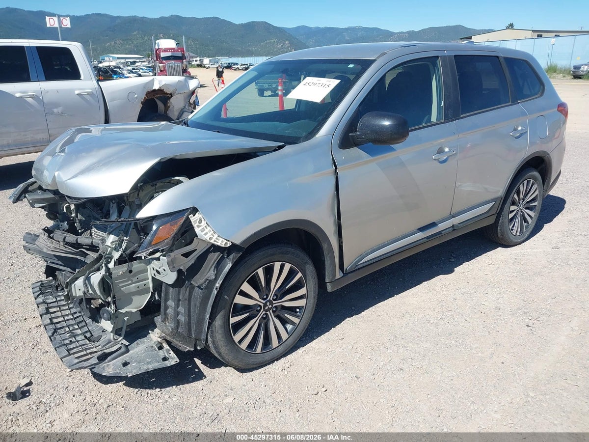 2020 MITSUBISHI OUTLANDER ES 2.4 S-AWC/LE 2.4 S-AWC/SE 2.4 S-AWC/SEL 2.4 S-AWC/SP 2.4 S-AWC — снимка 2