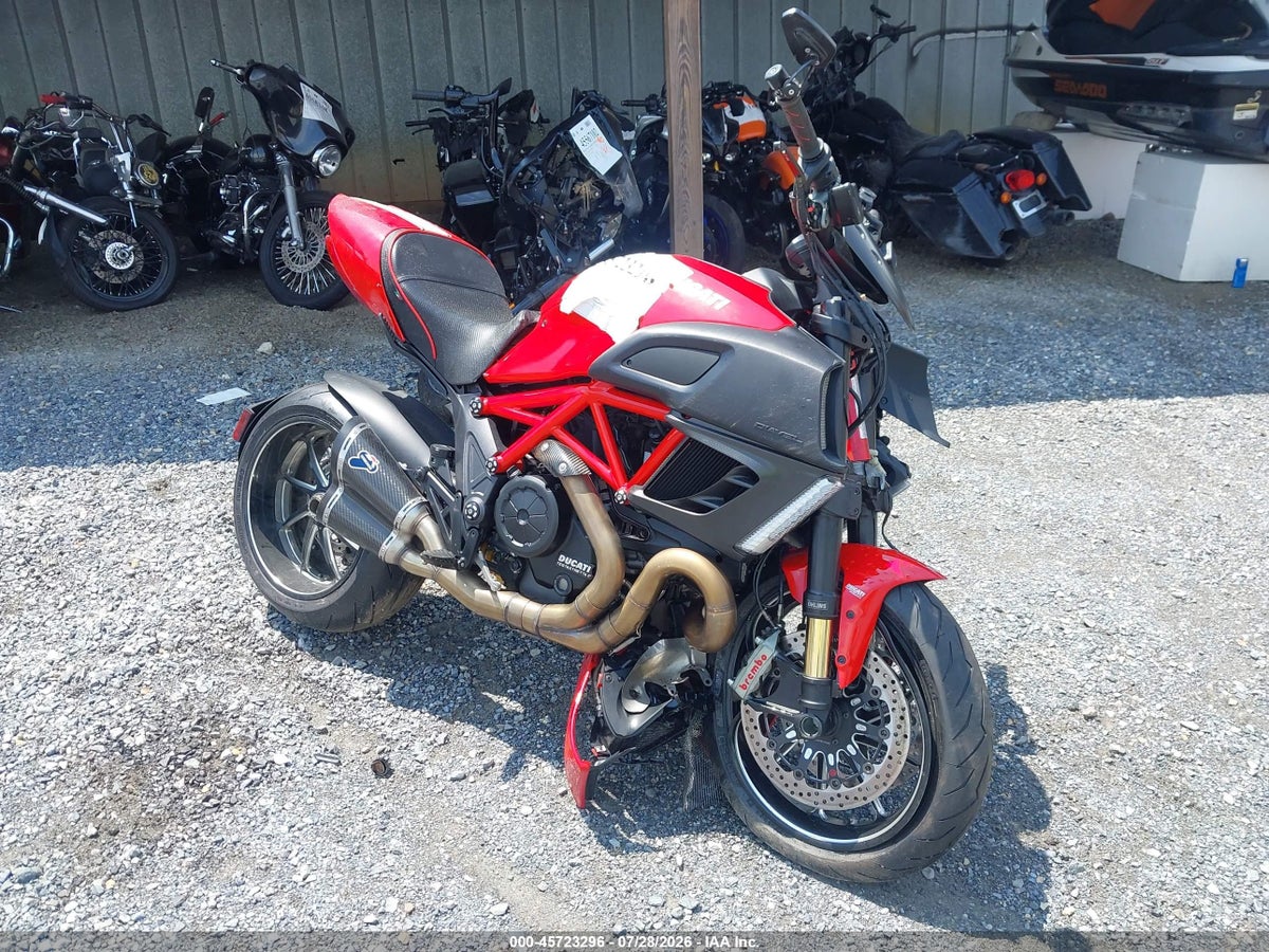 2013 DUCATI DIAVEL