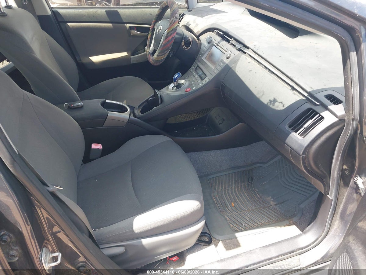 2013 TOYOTA PRIUS FIVE/FOUR/THREE/THREE SE/TWO — снимка 5