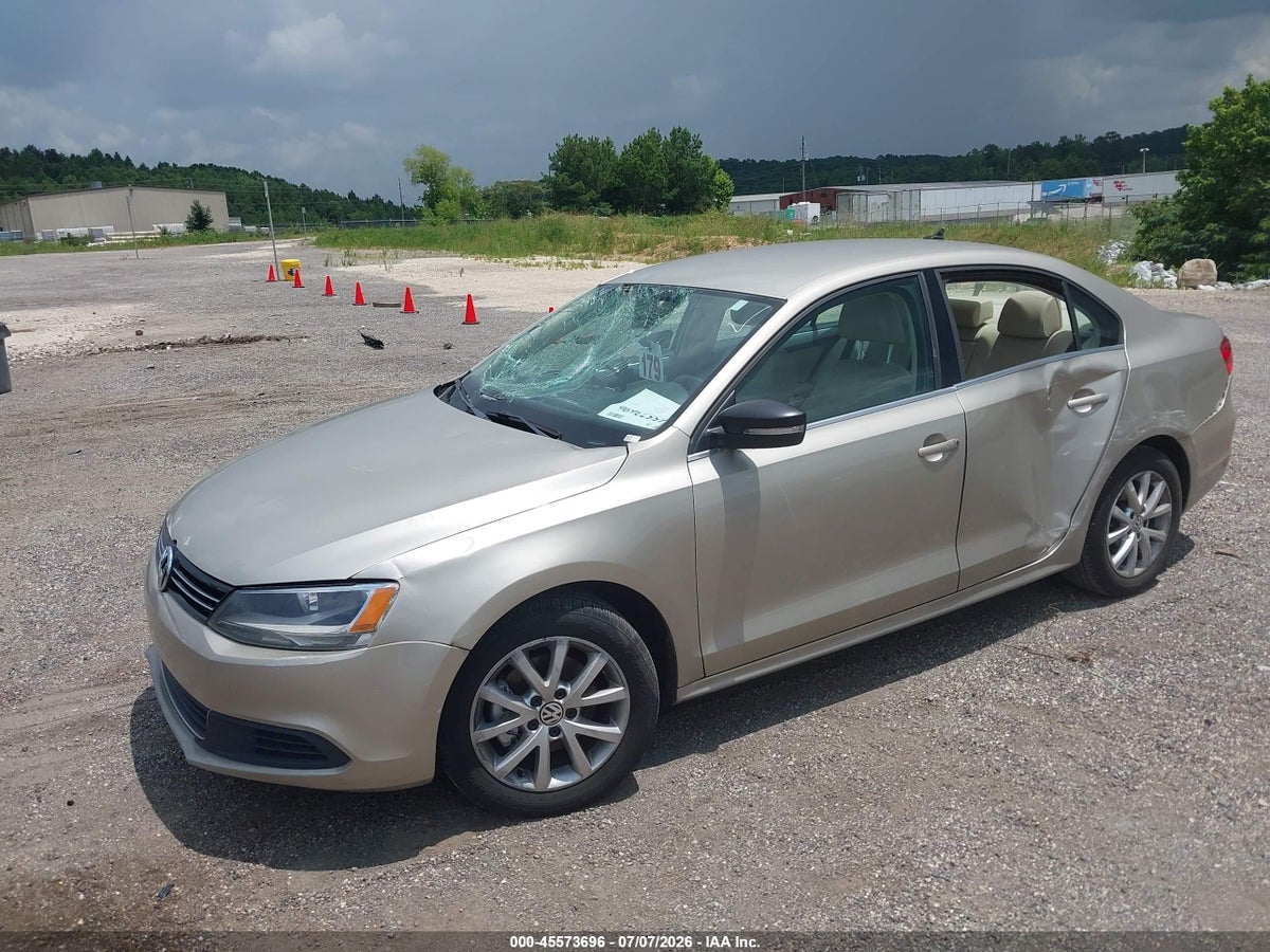 2014 VOLKSWAGEN JETTA 1.8T SE — снимка 2