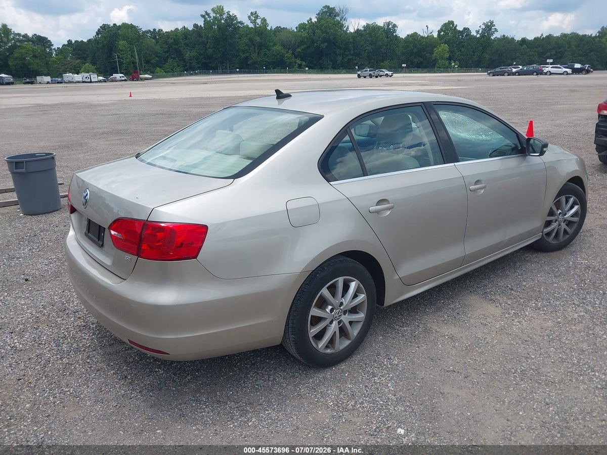 2014 VOLKSWAGEN JETTA 1.8T SE — снимка 4