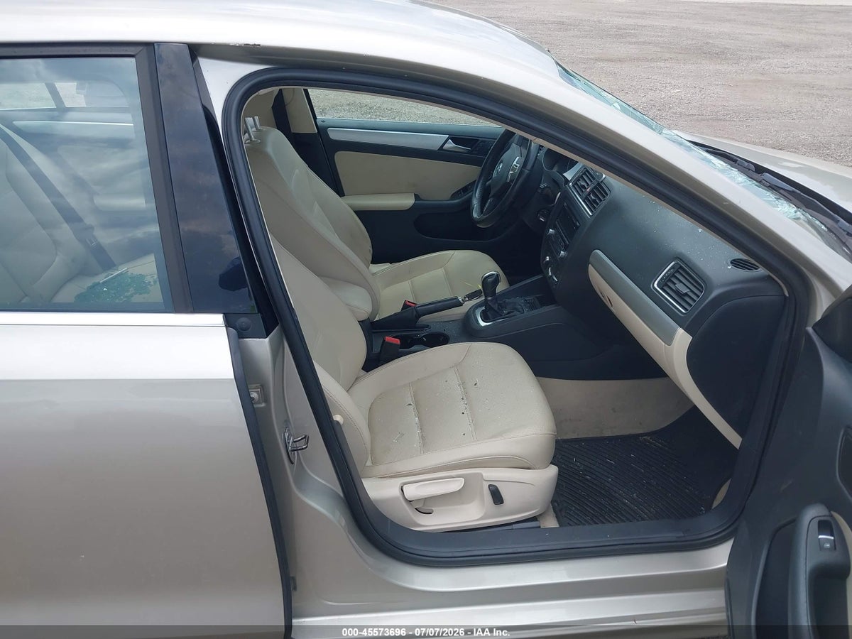 2014 VOLKSWAGEN JETTA 1.8T SE — снимка 5