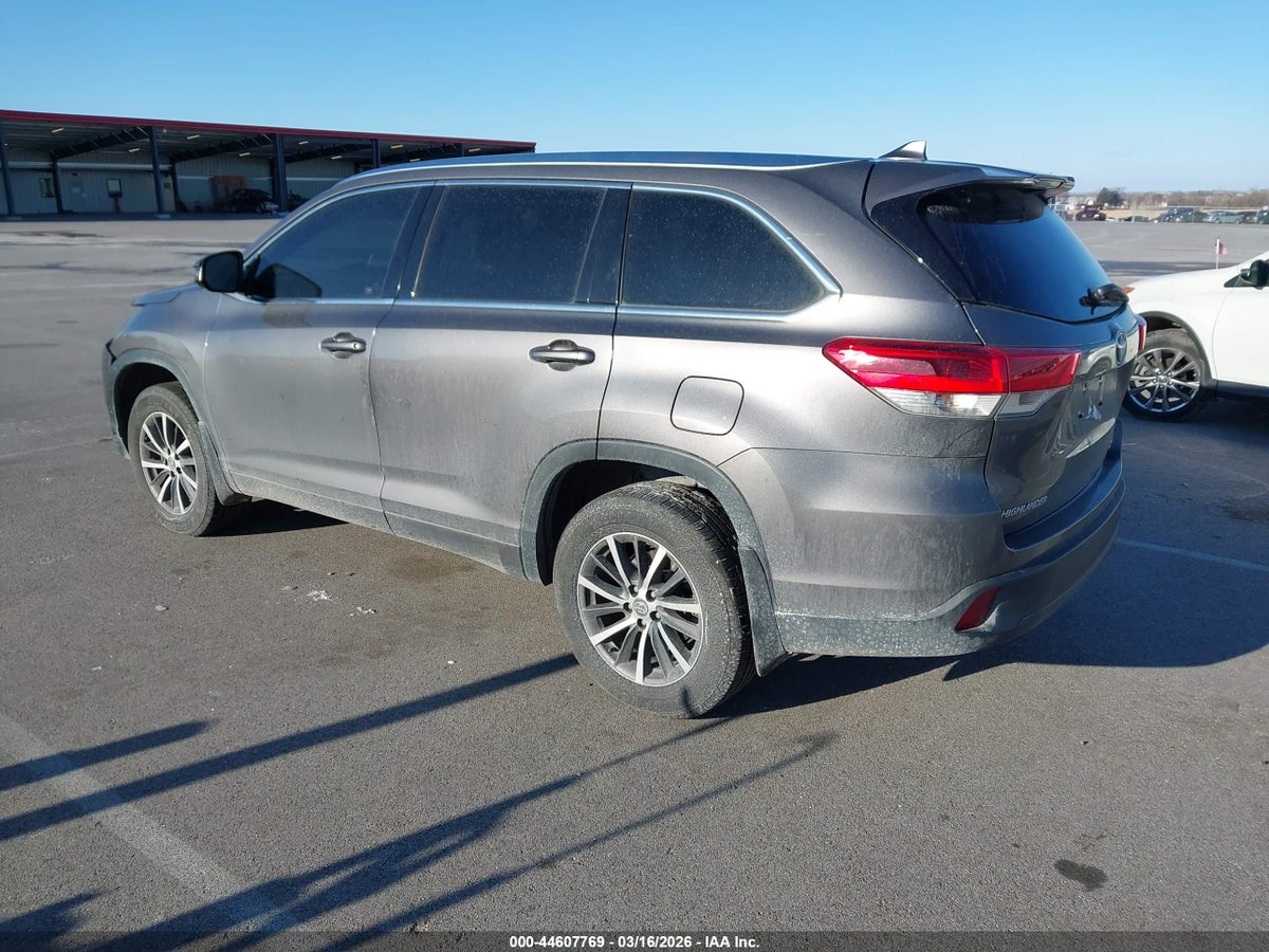 2017 TOYOTA HIGHLANDER XLE — снимка 3