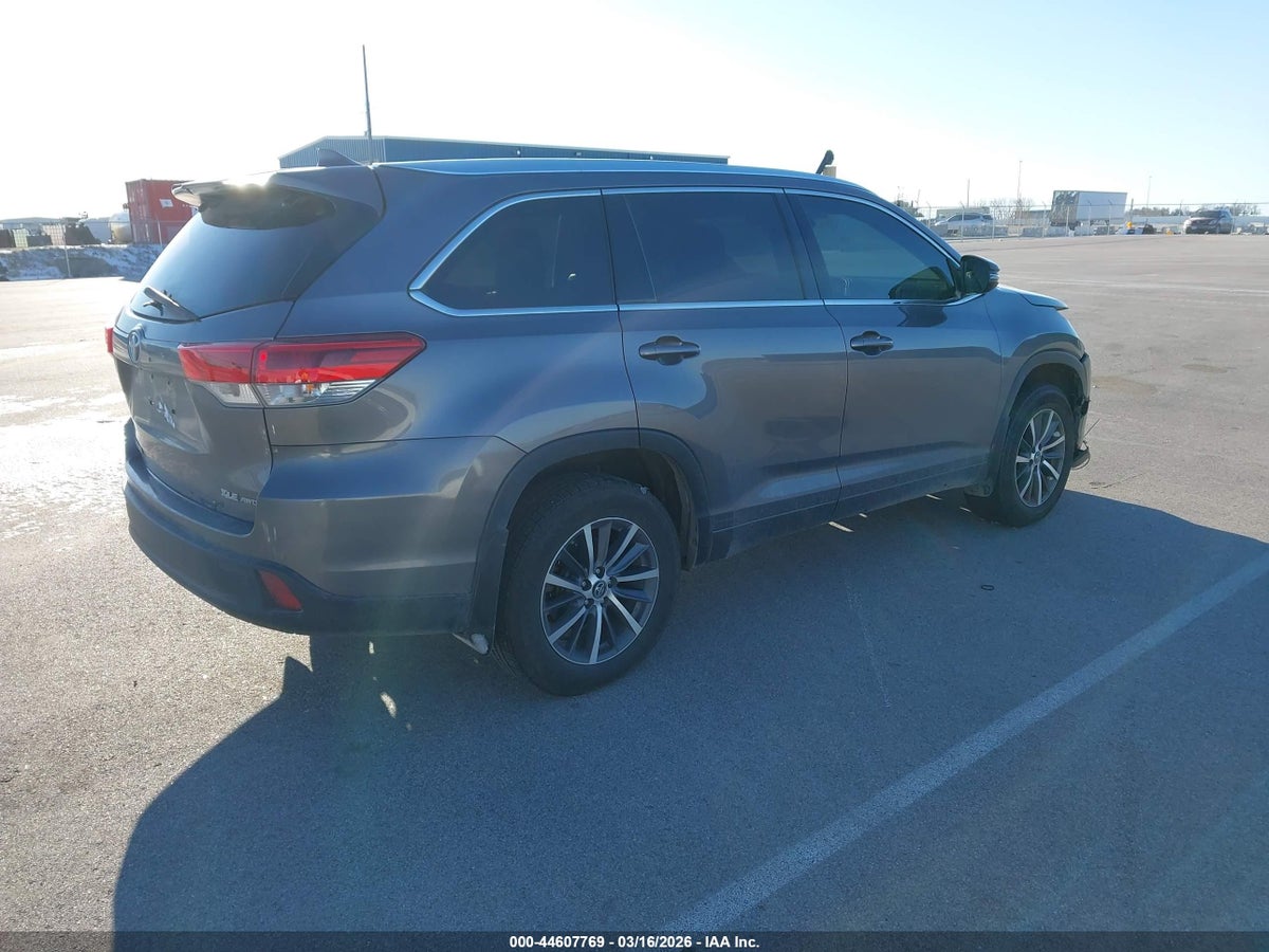 2017 TOYOTA HIGHLANDER XLE — снимка 4