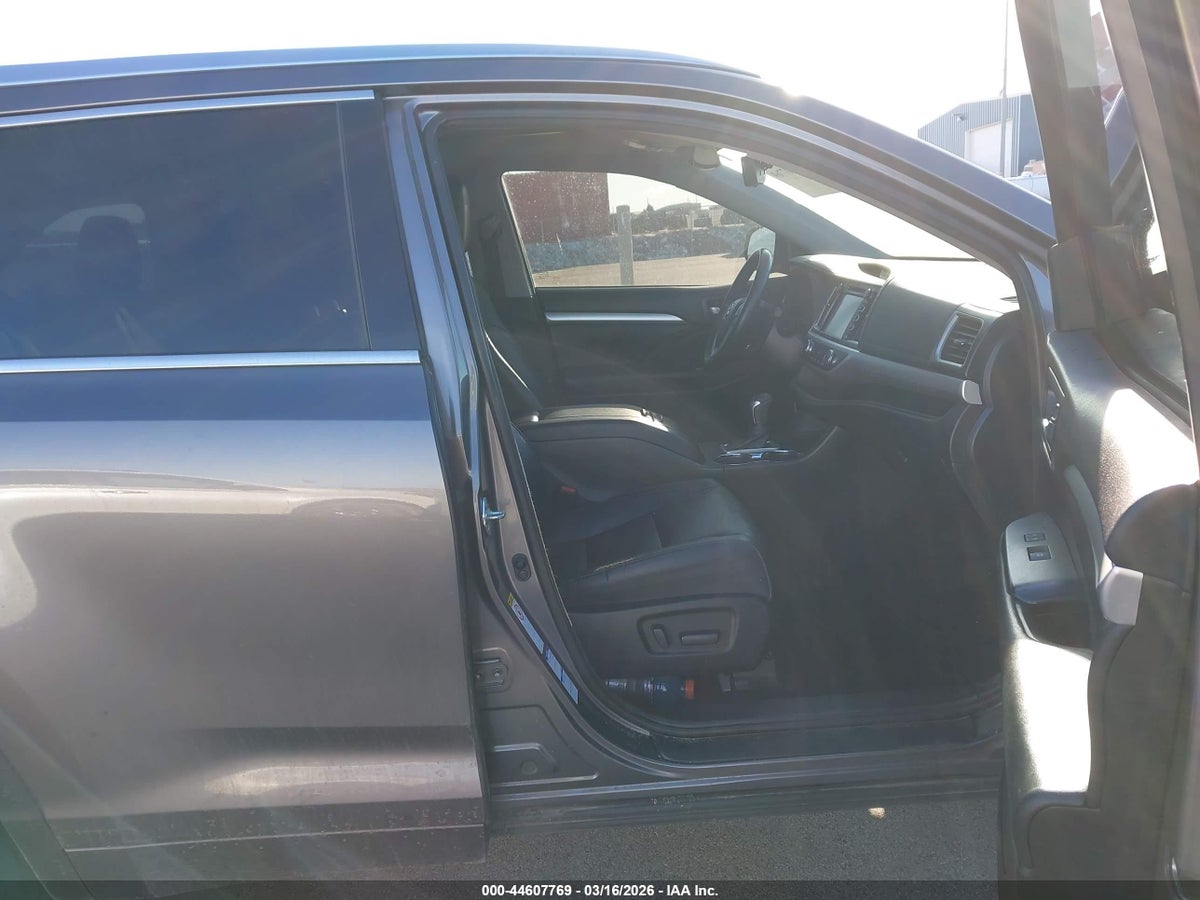 2017 TOYOTA HIGHLANDER XLE — снимка 5