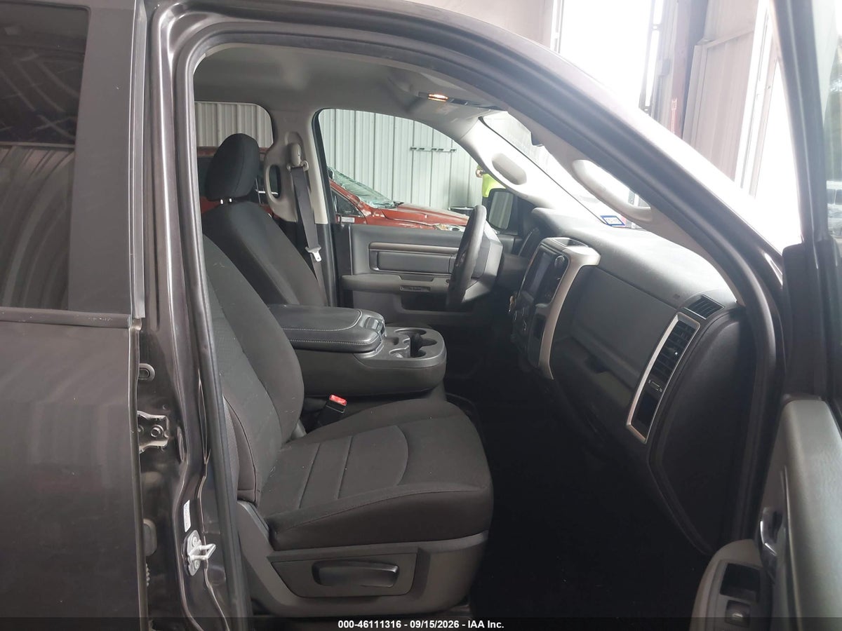 2020 RAM 1500 CLASSIC WARLOCK 4X4 5'7 BOX — снимка 5