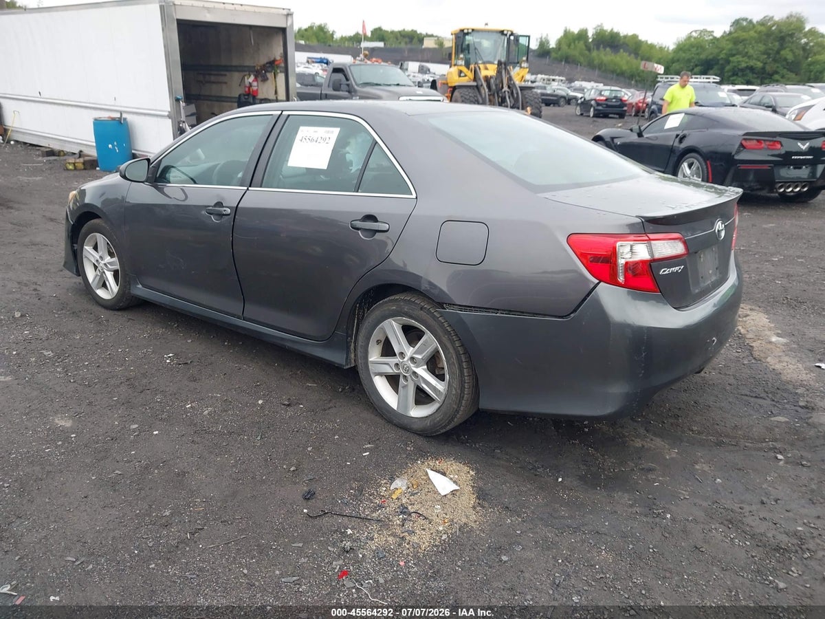 2014 TOYOTA CAMRY SE — снимка 3
