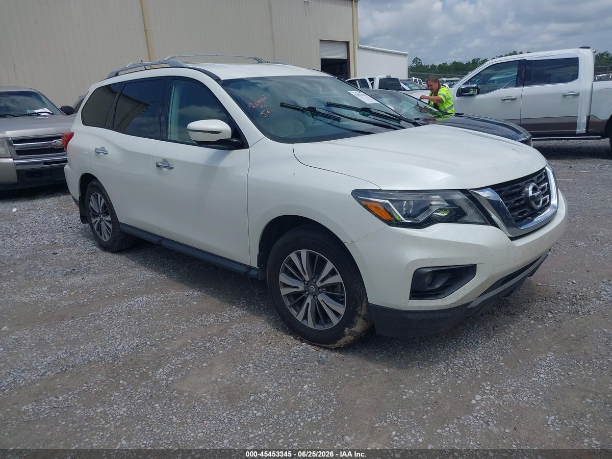 2017 NISSAN PATHFINDER SL