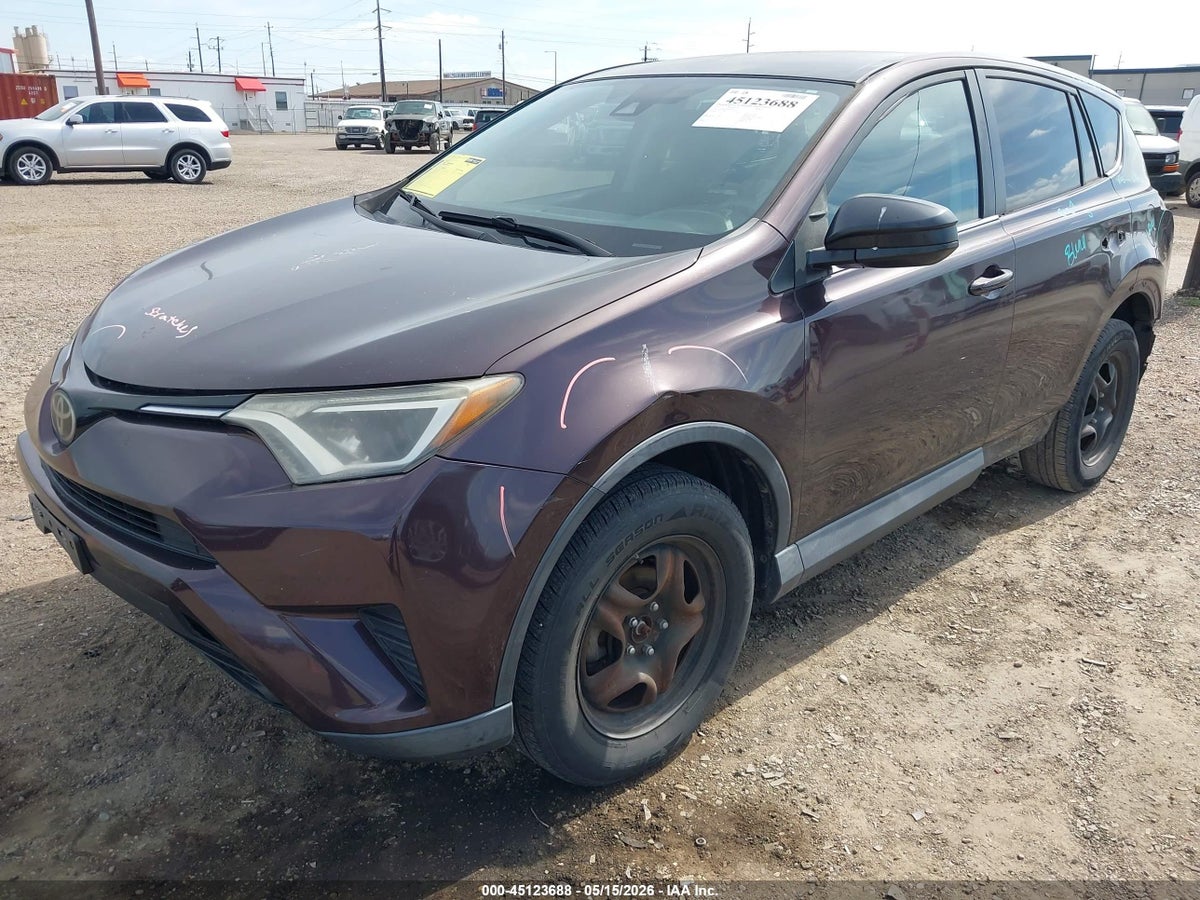 2017 TOYOTA RAV4 LE — снимка 2