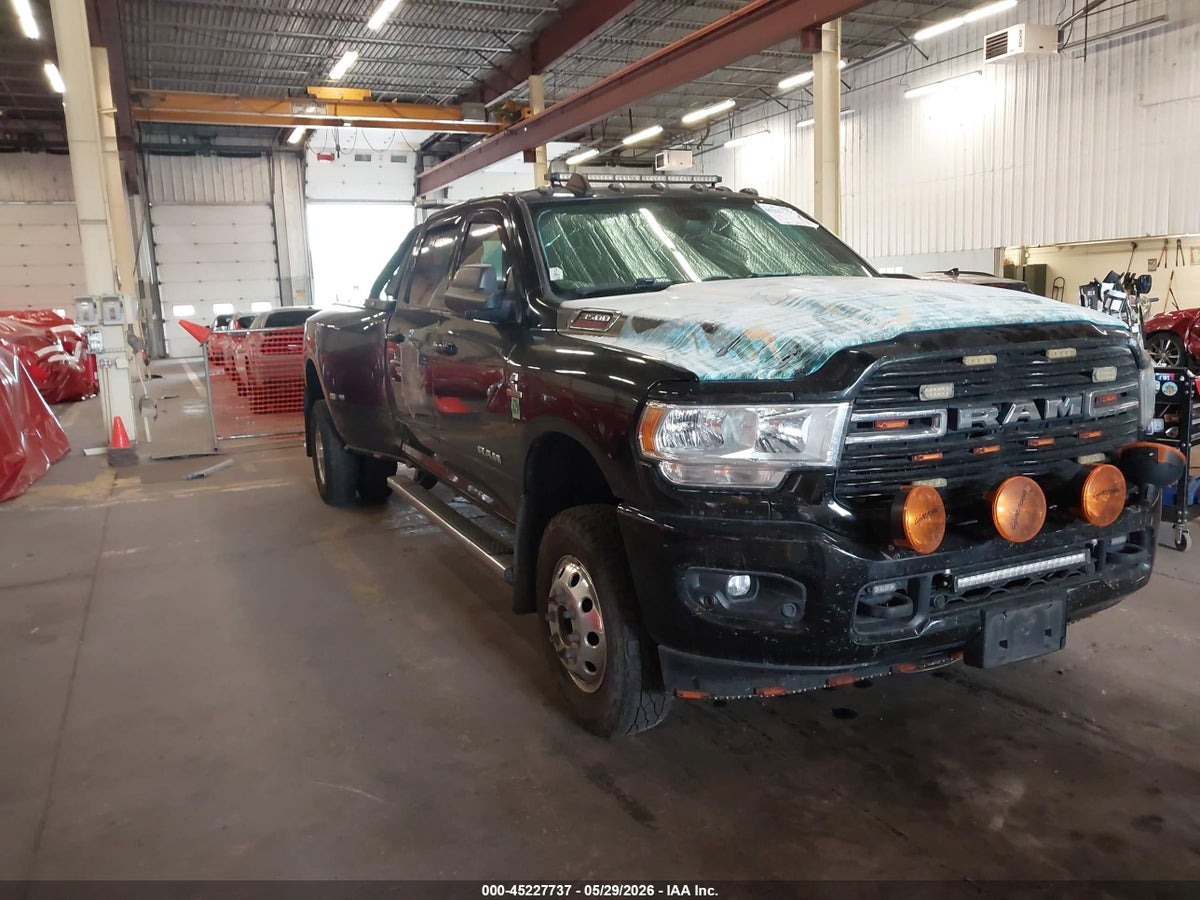 2019 RAM 3500 BIG HORN 4X4 8' BOX — снимка 2