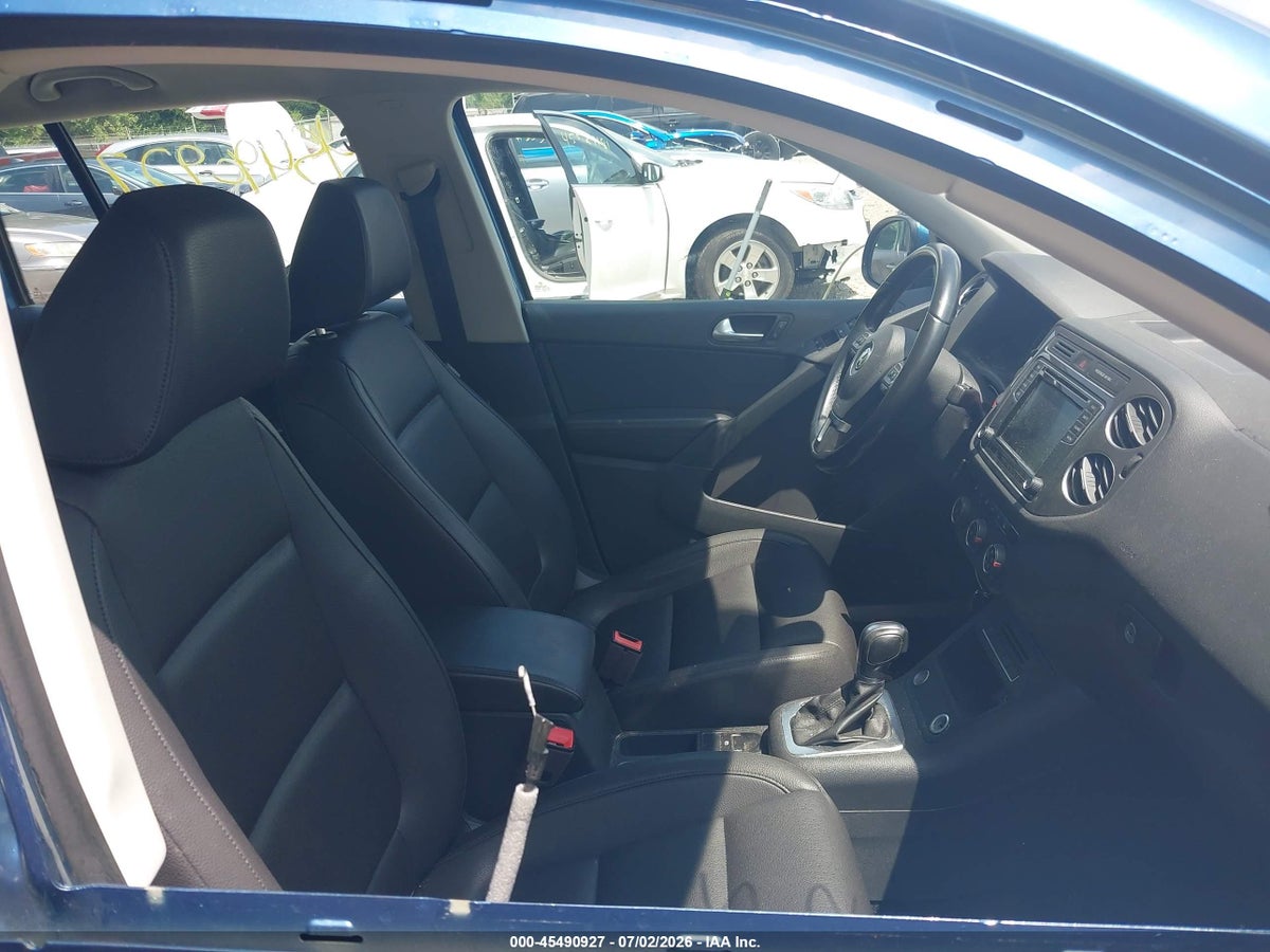 2017 VOLKSWAGEN TIGUAN 2.0T/2.0T S — снимка 5