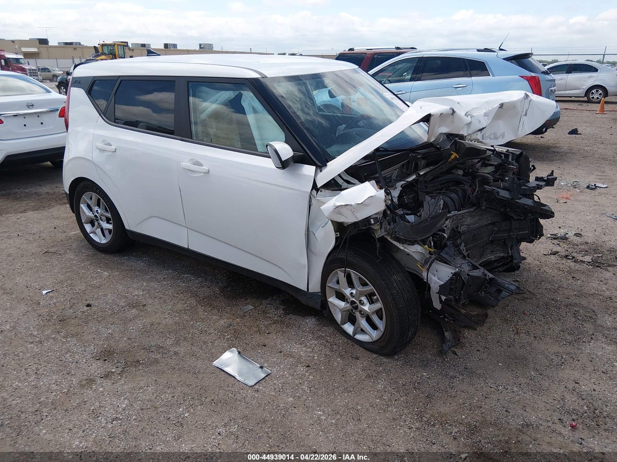 2022 KIA SOUL LX