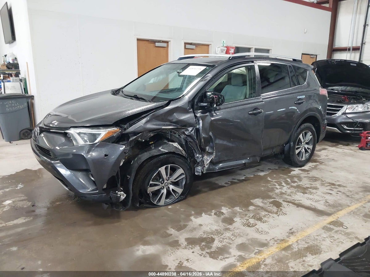 2016 TOYOTA RAV4 XLE — снимка 2